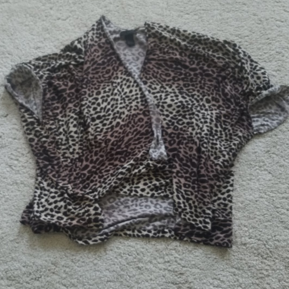 Sleeveless wrap/cardigan